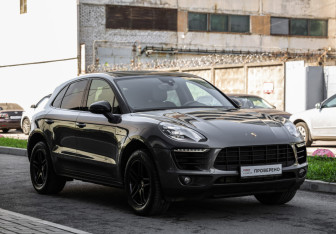 Подержанный автомобиль Porsche Macan 2018 года (5 фото)