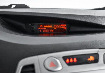 Подержанный автомобиль Hyundai i20 2009 года (16 фото)