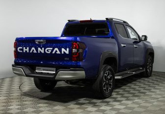 Подержанный автомобиль Changan Hunter Plus 2023 года (5 фото)
