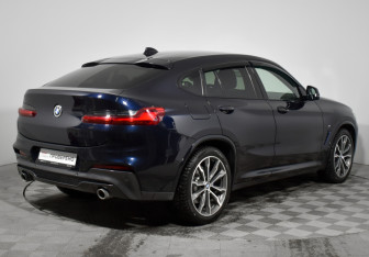 Подержанный автомобиль BMW X4 2018 года (5 фото)