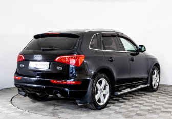 Подержанный автомобиль Audi Q5 2011 года (5 фото)