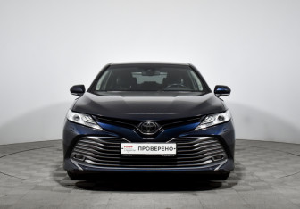 Подержанный автомобиль Toyota Camry Sedan 2020 года (2 фото)