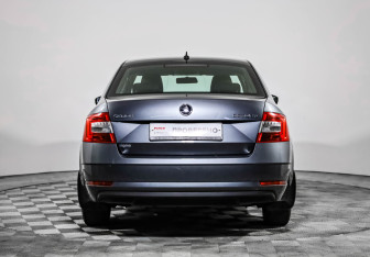 Подержанный автомобиль Skoda Octavia Liftback 2019 года (6 фото)