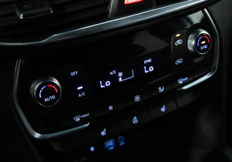 Подержанный автомобиль Hyundai Santa Fe 2020 года (16 фото)