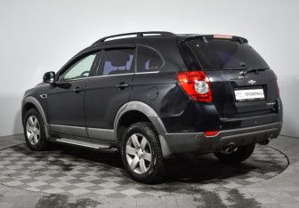 Подержанный автомобиль Chevrolet Captiva 2013 года (7 фото)