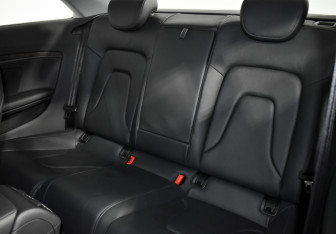 Подержанный автомобиль Audi A5 Coupe 2015 года (19 фото)