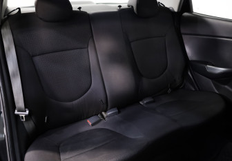 Подержанный автомобиль Kia Rio Sedan 2011 года (14 фото)