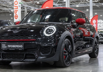 Подержанный автомобиль MINI Hatch 2019 года (4 фото)