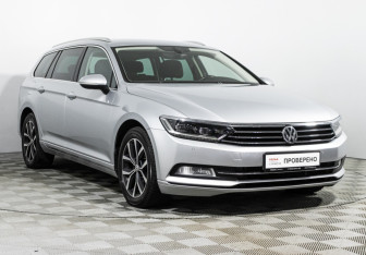 Подержанный автомобиль Volkswagen Passat Wagon 2017 года (3 фото)