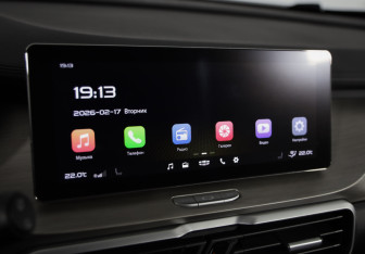 Подержанный автомобиль Geely Coolray 2022 года (13 фото)