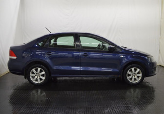 Подержанный автомобиль Volkswagen Polo Sedan 2014 года (4 фото)