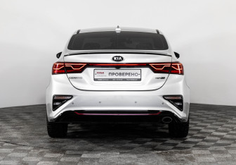 Подержанный автомобиль Kia Cerato Sedan 2020 года (6 фото)