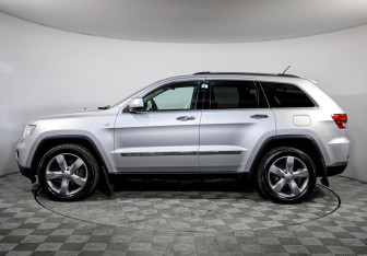 Подержанный автомобиль Jeep Grand Cherokee 2012 года (8 фото)