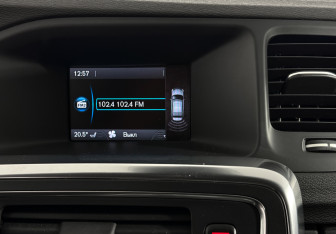 Подержанный автомобиль Volvo S60 2013 года (18 фото)