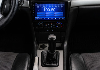 Подержанный автомобиль Chevrolet Epica 2011 года (12 фото)