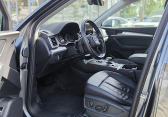 Подержанный автомобиль Audi Q5 2019 года (25 фото)