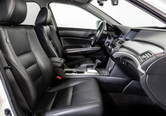 Подержанный автомобиль Honda Crosstour 2013 года (21 фото)