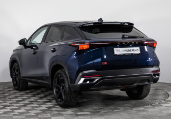 Подержанный автомобиль Omoda C5 2023 года (8 фото)