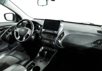 Подержанный автомобиль Hyundai ix35 2013 года (9 фото)