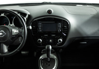 Подержанный автомобиль Nissan Juke 2013 года (14 фото)