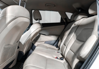 Подержанный автомобиль Hyundai Tucson 2017 года (12 фото)