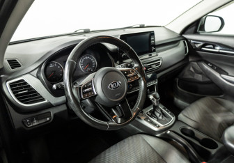 Подержанный автомобиль Kia Seltos 2020 года (11 фото)