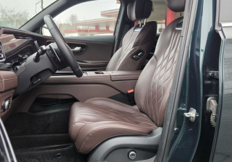 Подержанный автомобиль Exeed VX 2023 года (10 фото)