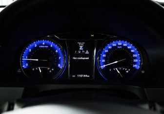 Подержанный автомобиль Toyota Camry Sedan 2017 года (11 фото)