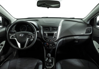 Подержанный автомобиль Hyundai Solaris Sedan 2015 года (13 фото)