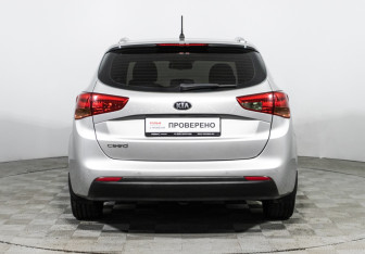 Подержанный автомобиль Kia Ceed Wagon 2015 года (6 фото)