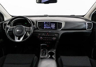 Подержанный автомобиль Kia Sportage 2020 года (10 фото)