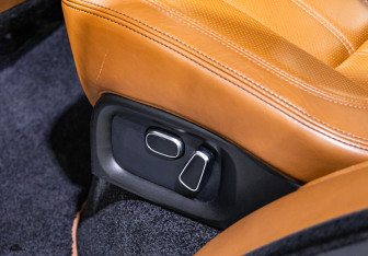 Подержанный автомобиль Land Rover Range Rover 2014 года (32 фото)