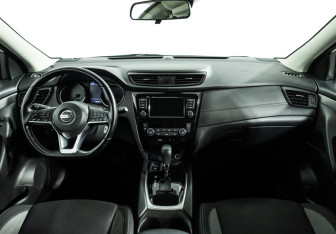 Подержанный автомобиль Nissan Qashqai 2021 года (13 фото)