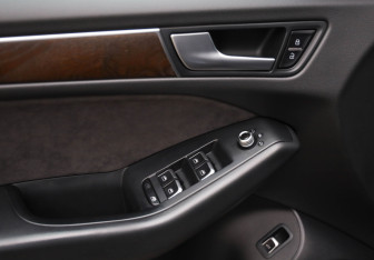 Подержанный автомобиль Audi Q5 2014 года (17 фото)