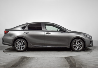 Подержанный автомобиль Kia Cerato Sedan 2019 года (4 фото)
