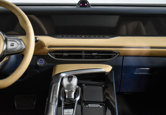 Подержанный автомобиль Voyah Free 2023 года (16 фото)