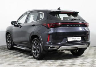 Подержанный автомобиль Exeed LX 2023 года (7 фото)