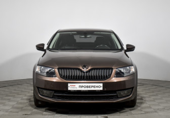 Подержанный автомобиль Skoda Octavia Liftback 2016 года (2 фото)