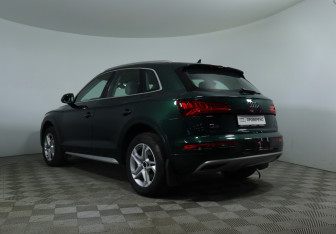 Подержанный автомобиль Audi Q5 2018 года (8 фото)