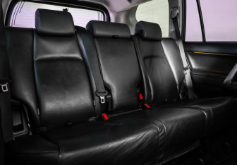 Подержанный автомобиль Toyota Land Cruiser Prado 2014 года (28 фото)