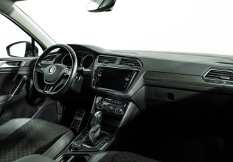 Подержанный автомобиль Volkswagen Tiguan 2018 года (9 фото)