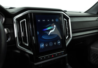 Подержанный автомобиль JAC T9 2024 года (16 фото)