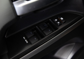 Подержанный автомобиль Toyota Land Cruiser Suv 2016 года (22 фото)