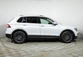 Подержанный автомобиль Volkswagen Tiguan 2018 года (4 фото)