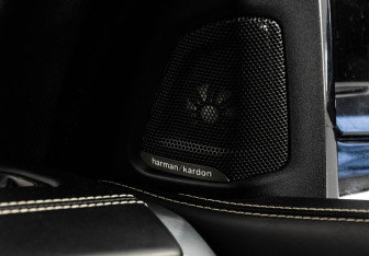 Подержанный автомобиль BMW X5 2015 года (22 фото)