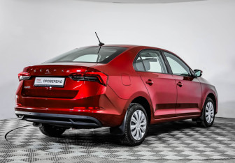 Подержанный автомобиль Skoda Rapid Liftback 2021 года (5 фото)