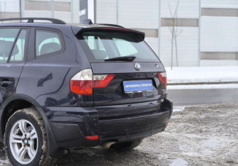 Подержанный автомобиль BMW X3 2008 года (7 фото)