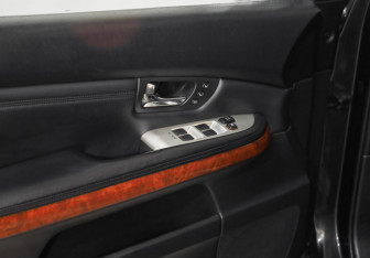Подержанный автомобиль Lexus RX 2008 года (21 фото)