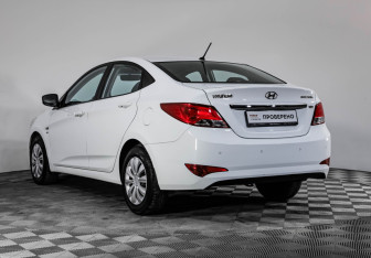 Подержанный автомобиль Hyundai Solaris Sedan 2015 года (8 фото)