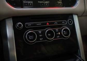 Подержанный автомобиль Land Rover Range Rover 2016 года (21 фото)
